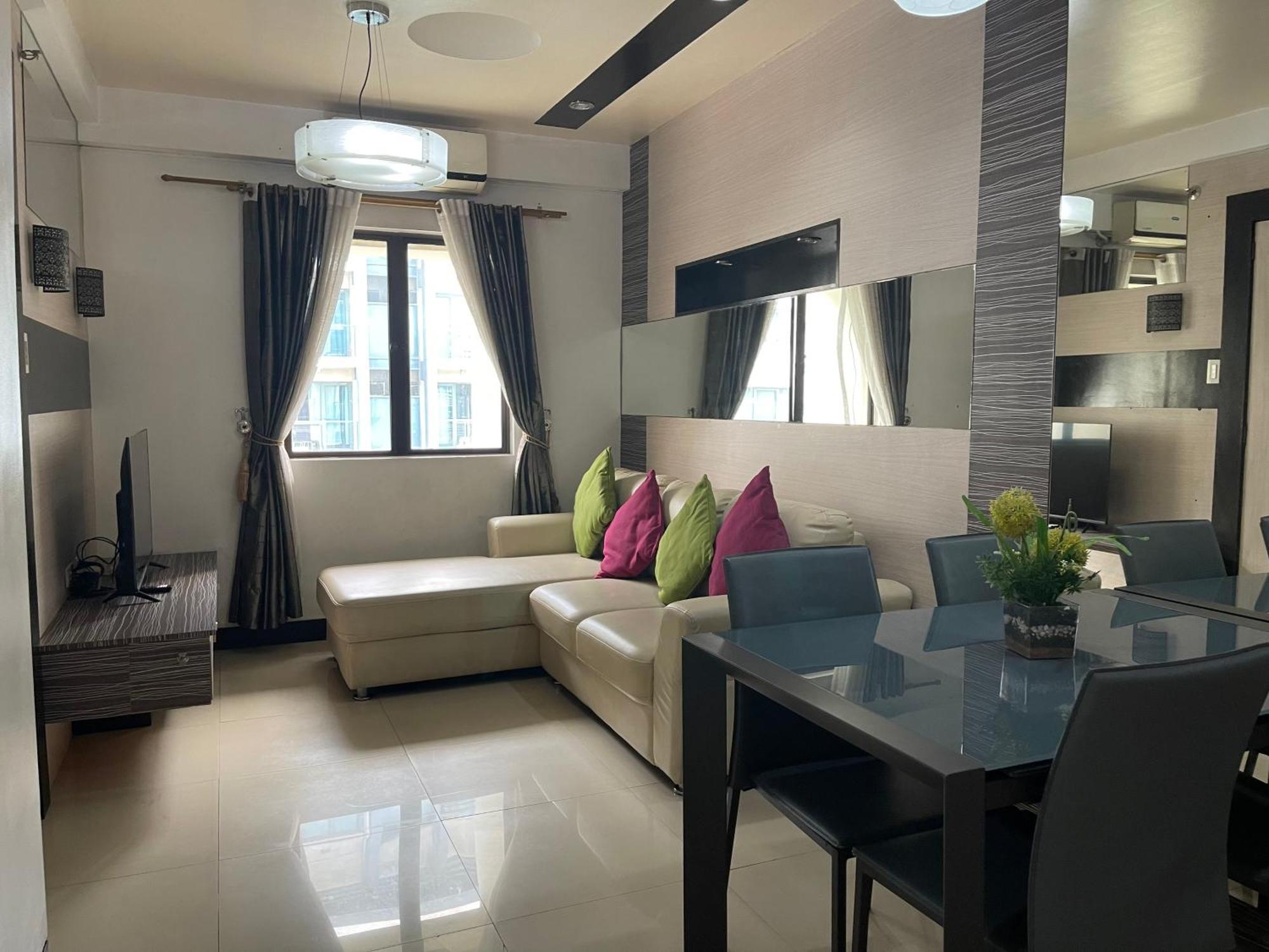 Sarasota Residential Resort Манила Экстерьер фото