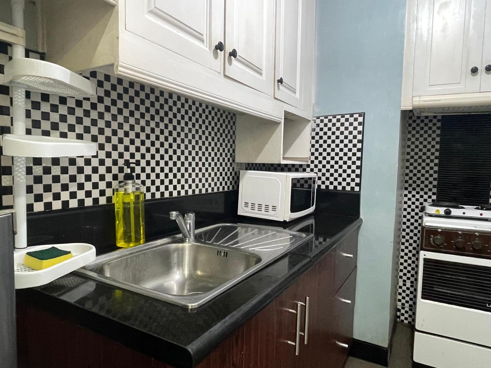 Sarasota Residential Resort Манила Экстерьер фото