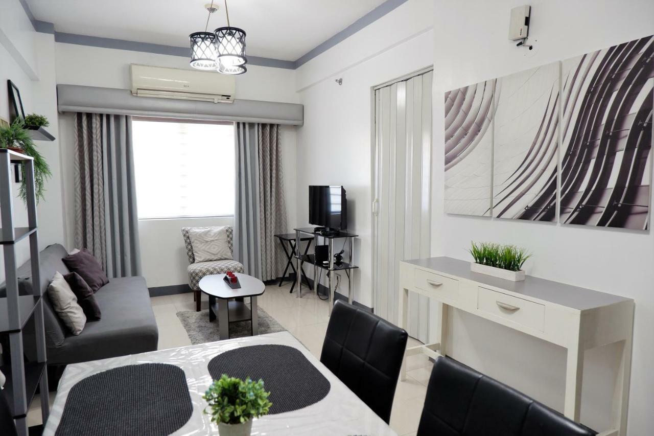 Sarasota Residential Resort Манила Экстерьер фото